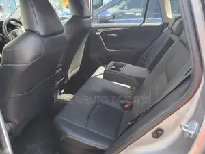 Toyota RAV4 2020 Silver