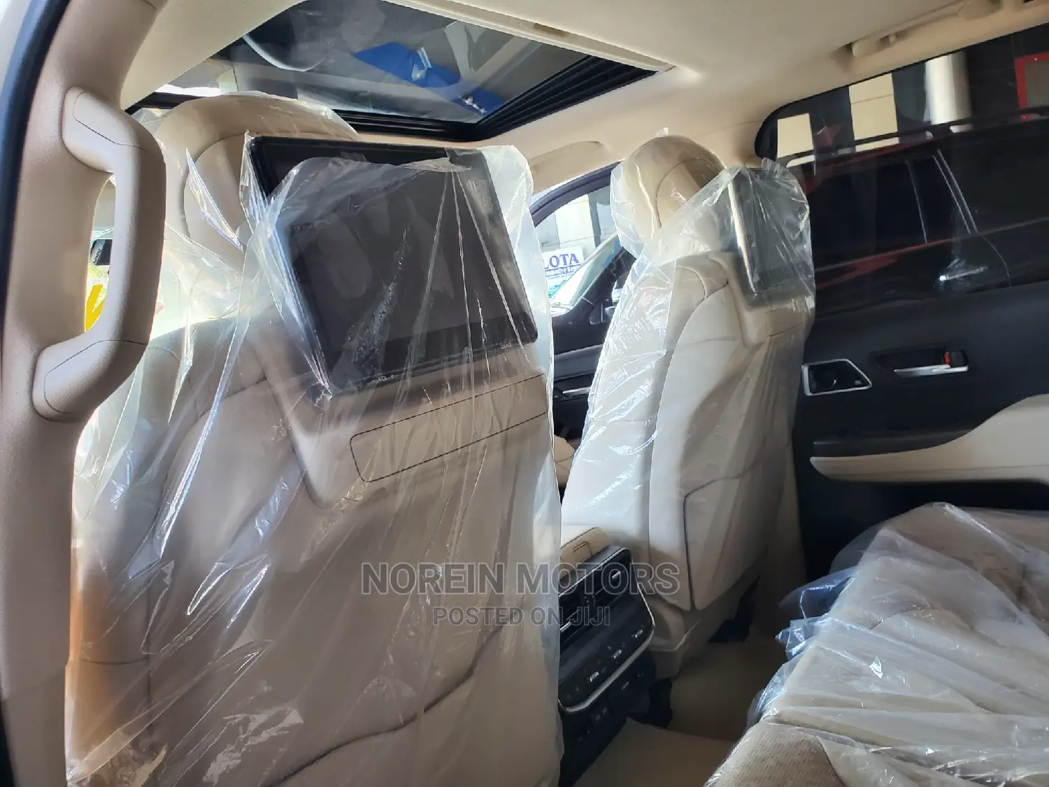 Toyota Land Cruiser 2023 Off white