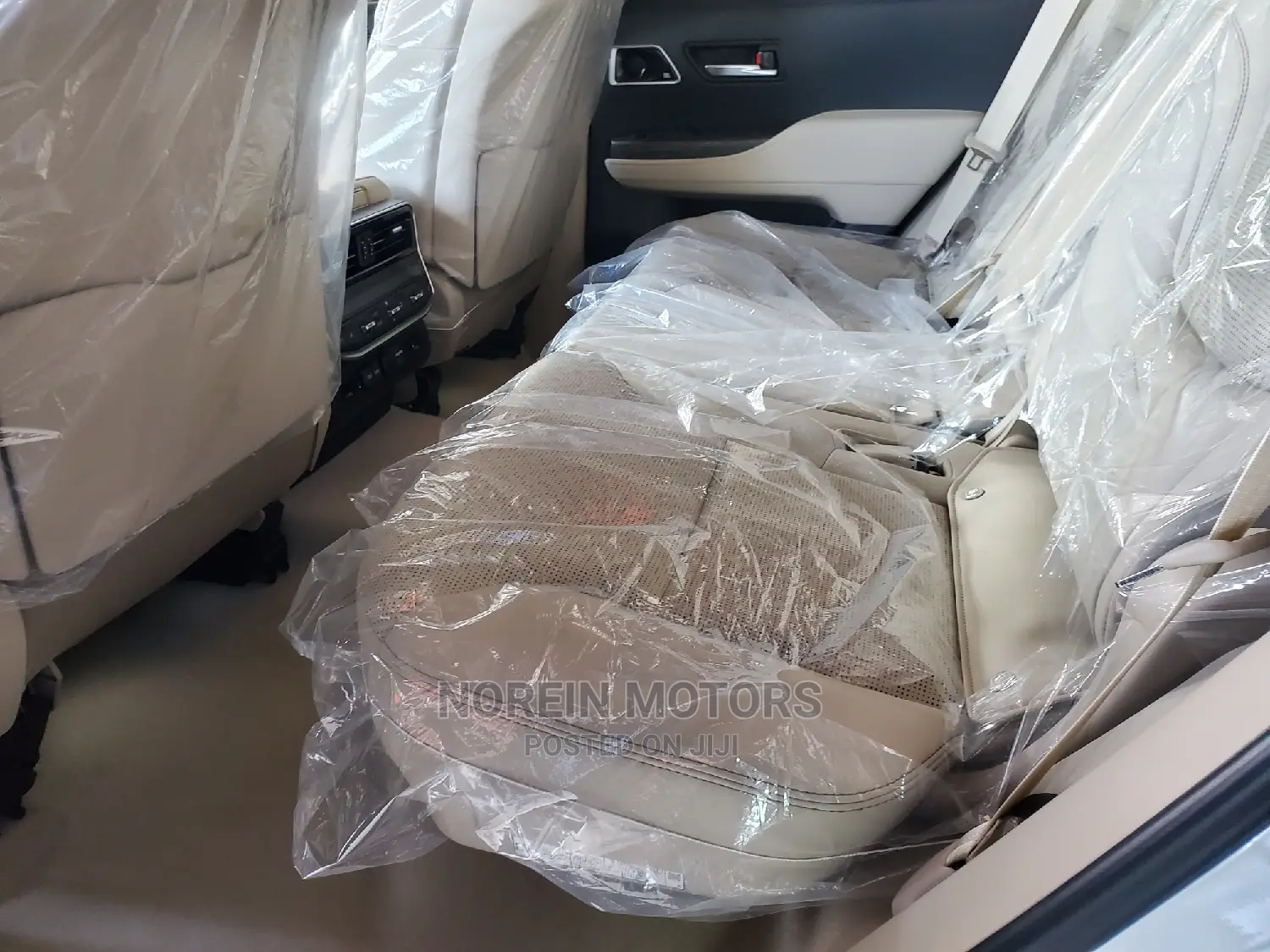 Toyota Land Cruiser 2023 Off white