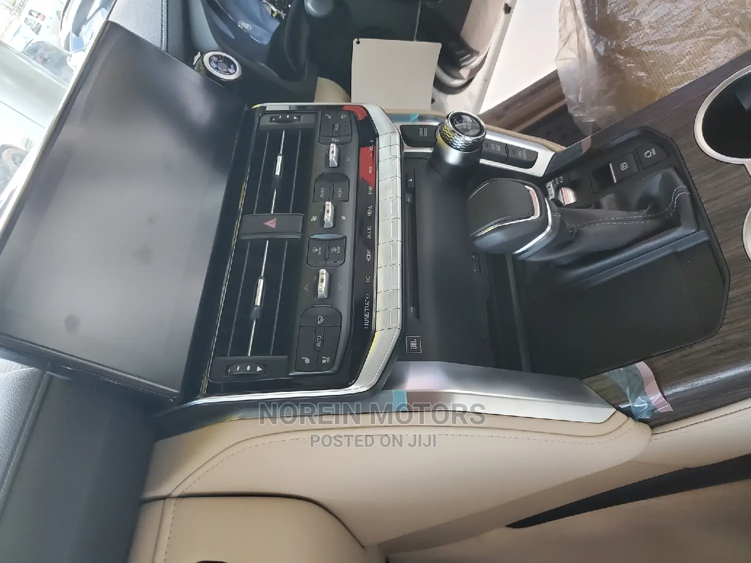 Toyota Land Cruiser 2023 Off white
