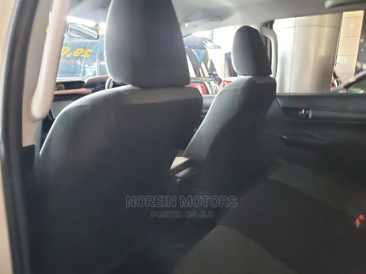 Toyota Hilux 2018 White