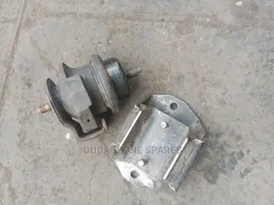 Engine and Gear Mount Sahara, Hardbody, Terano, Patrol.