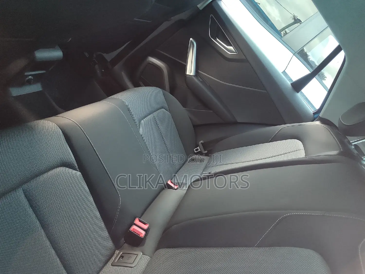 Audi Q2 2017 Blue