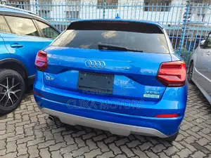 Audi Q2 2017 Blue