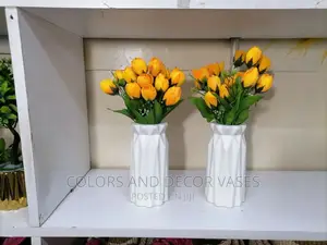 Plastic Vase With Flowers KSH 700