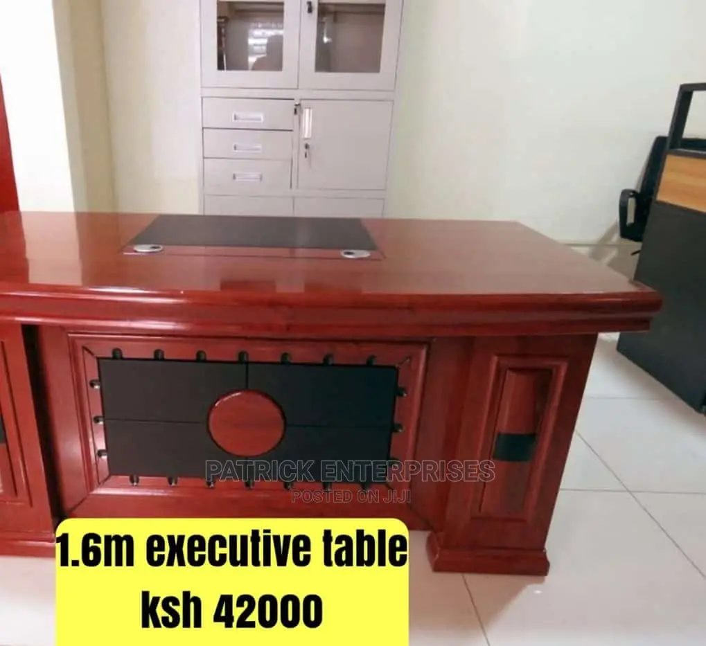 Executive Imported Office Desk 1.6 MTRS