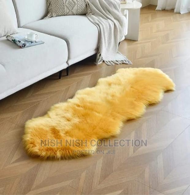 Fur Bedside Mat - thumbnail 3
