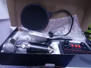 V8S Condenser Microphone With Sound Card
