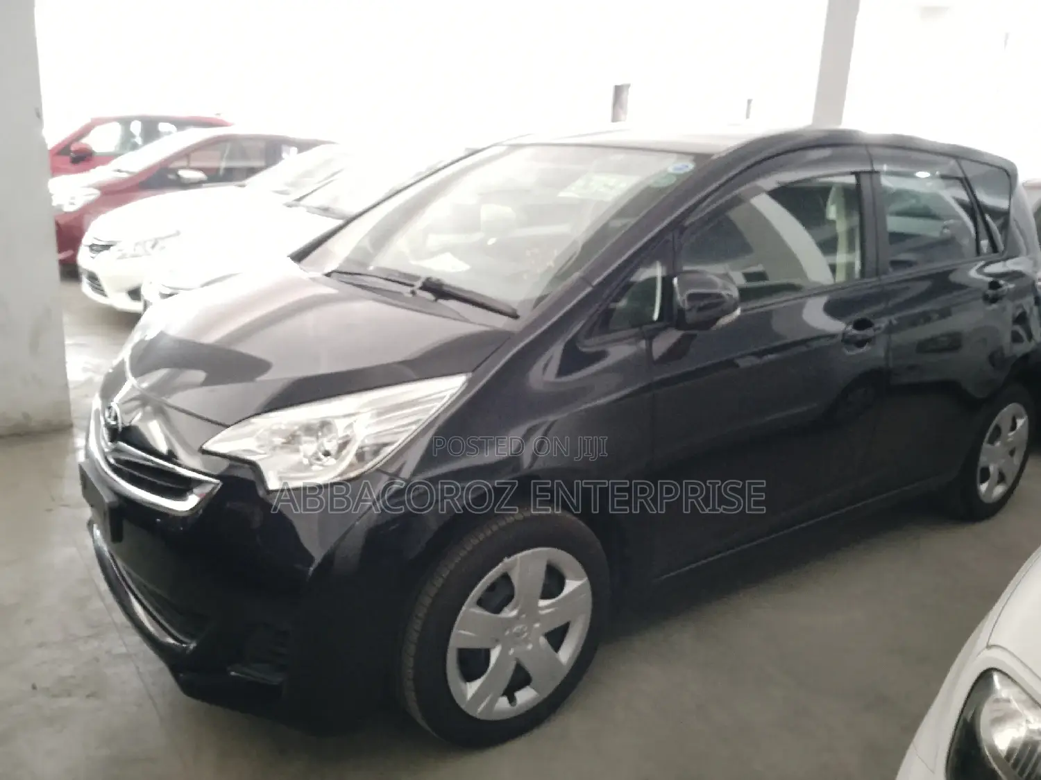 Toyota Ractis 2016 Black