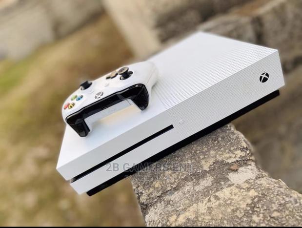 Xbox 1 S, 1 Pad Clean - thumbnail 3