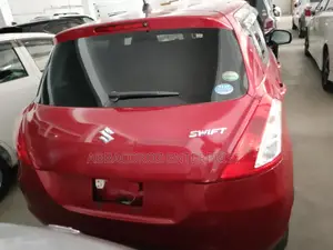 Suzuki Swift 2016 Red