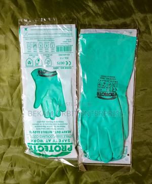 Chemical Resistant Nitrile Gloves