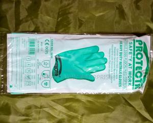 Aliphatic Organic Solvent Protection Nitrile Gloves - main view