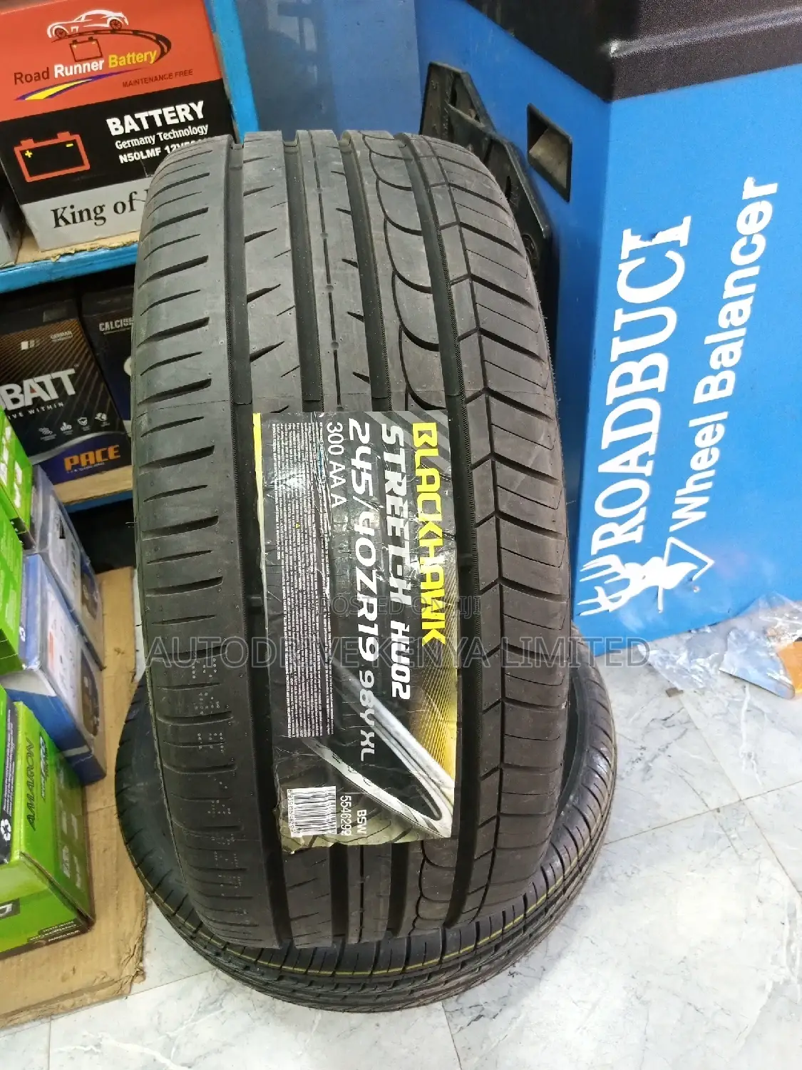 245/40r19 Blackhawk Tyre