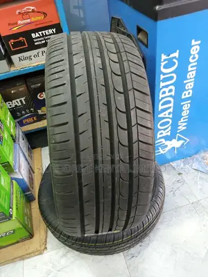245/40r19 Blackhawk Tyre
