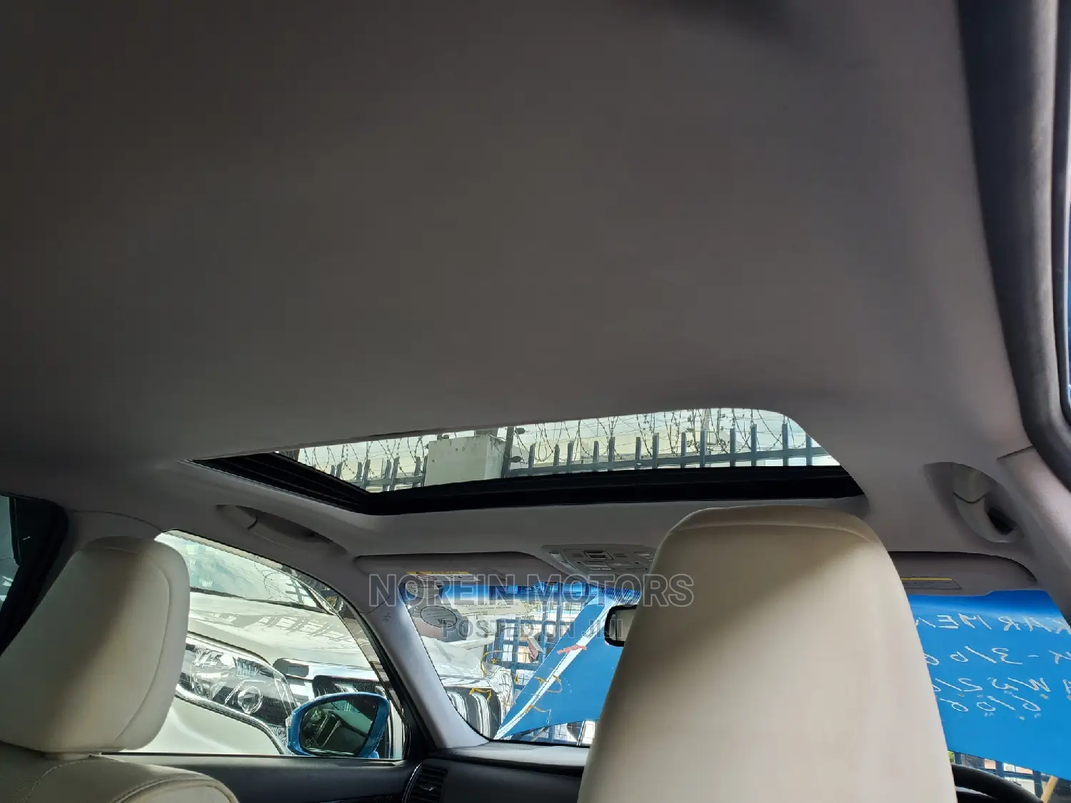 Toyota Crown 2017 Blue