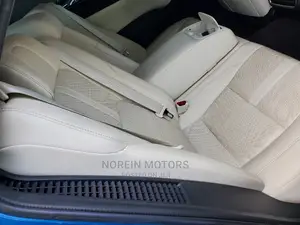 Toyota Crown 2017 Blue