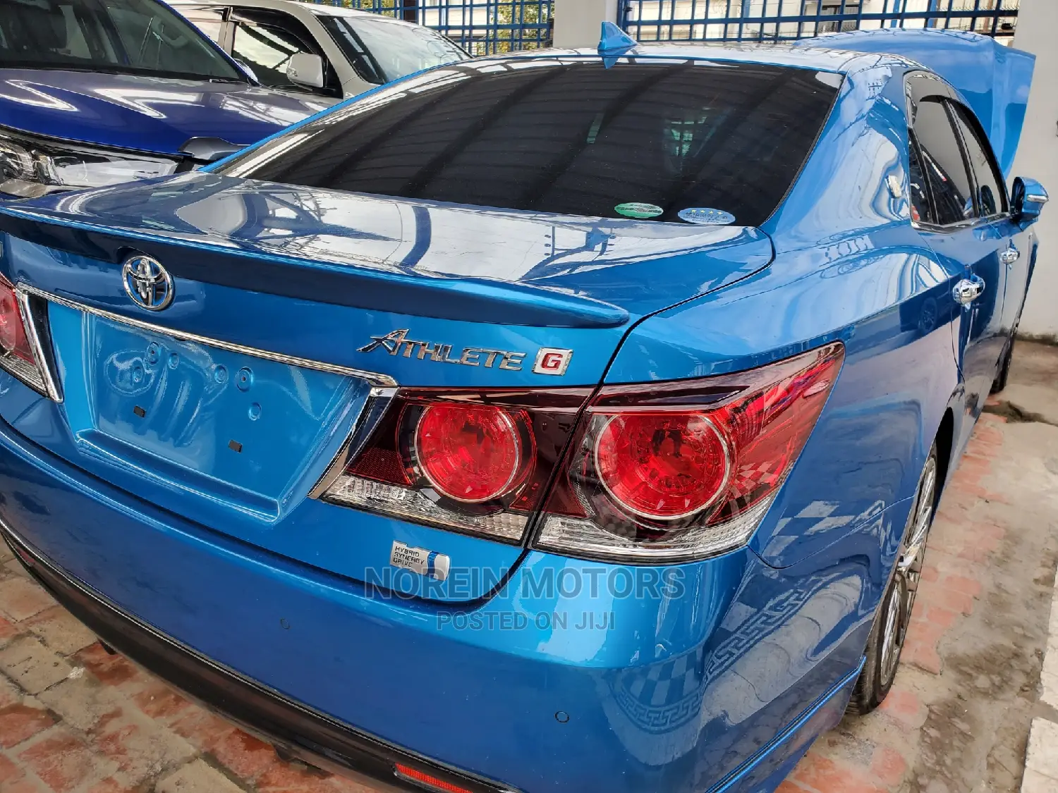 Toyota Crown 2017 Blue