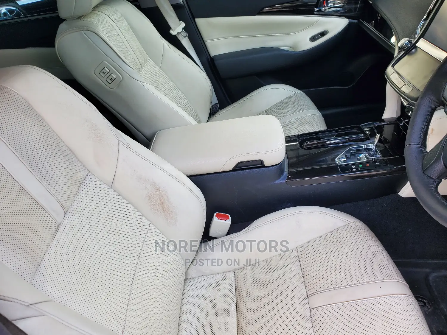 Toyota Crown 2017 Blue
