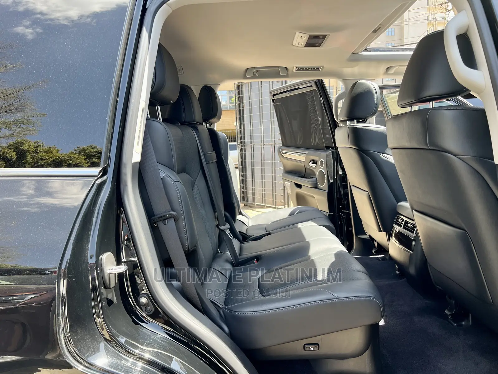Lexus LX 570 AWD 2017 Black