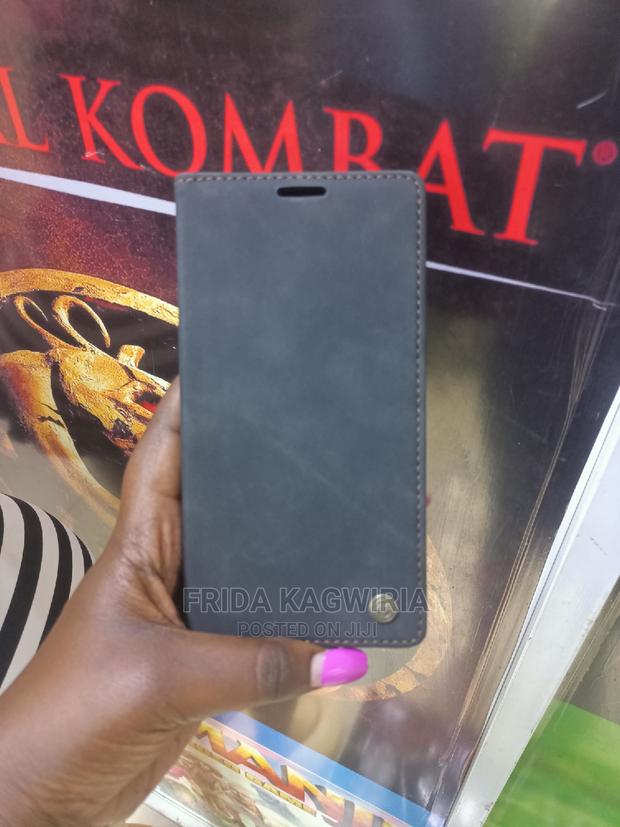 Caseme Leather Flip Cover for iPhone 11 Pro Max - thumbnail 4
