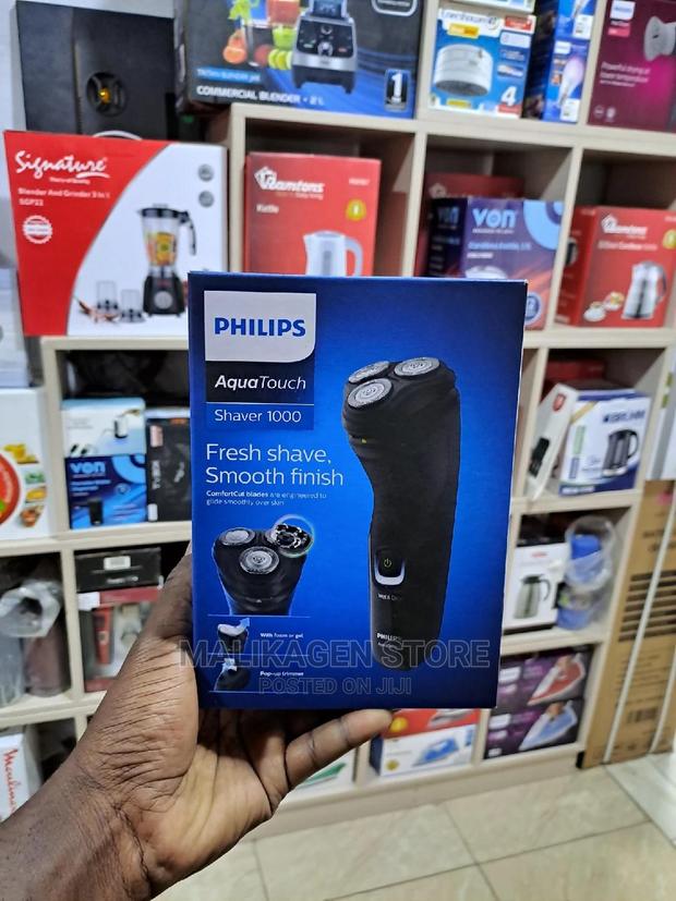 PHILIPS Smoother With Hair Clipper S1223/41 2yr Warranty