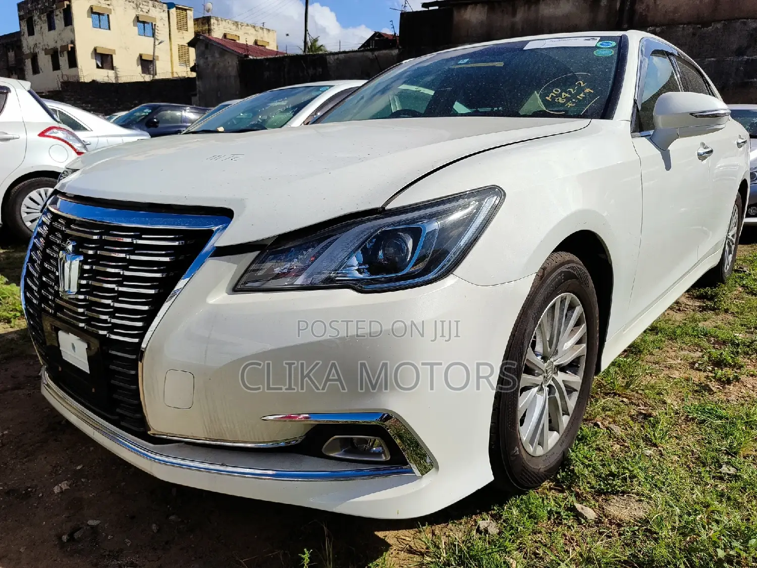 Toyota Crown 2016 Pearl