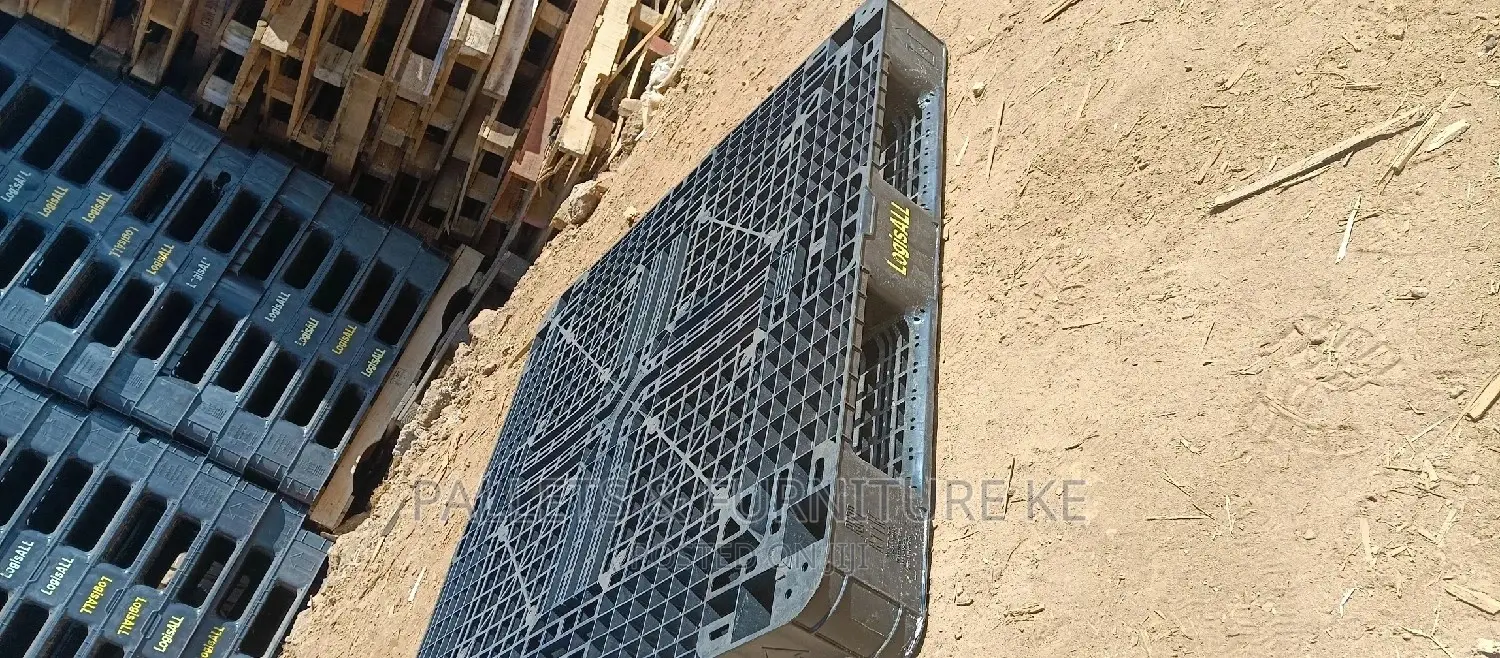 Wahehouse Storage Pallets