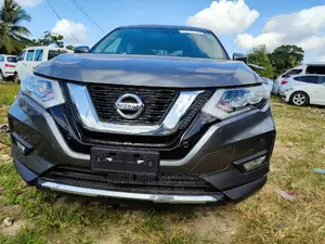 Nissan X-Trail 2.0 Petrol FWD 2016 Gray