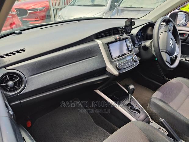 Toyota Corolla Fielder 2016 Pearl - thumbnail 4