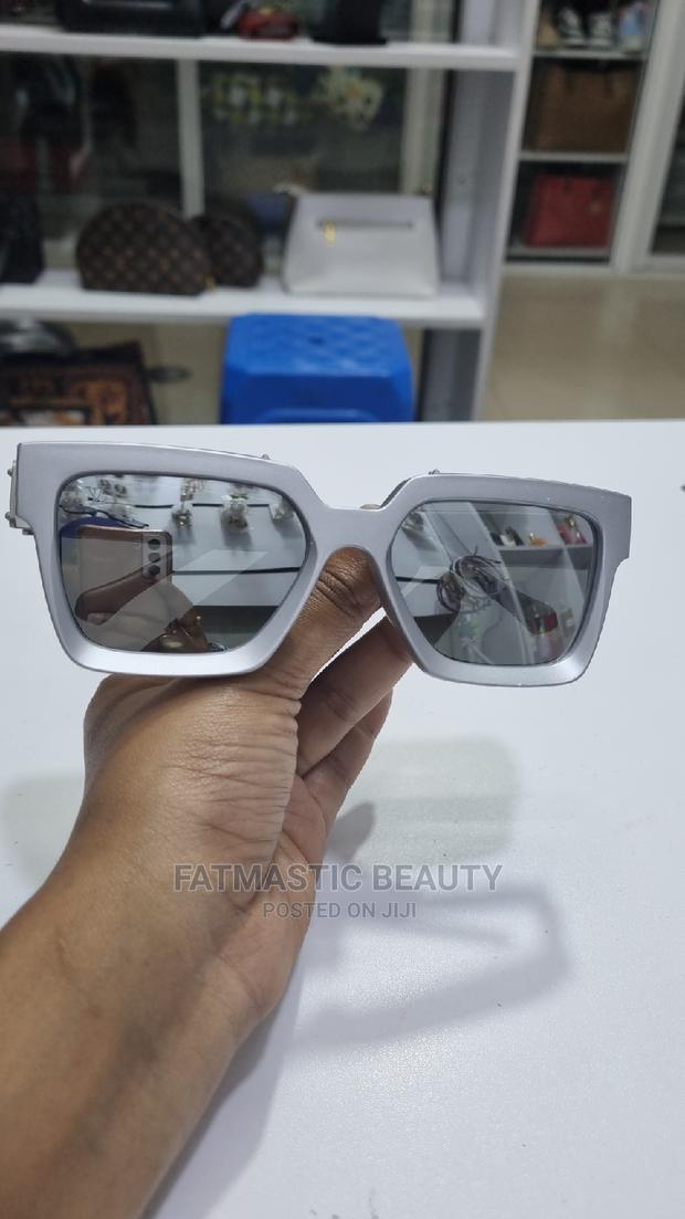 Lv Sunglasses - thumbnail 2