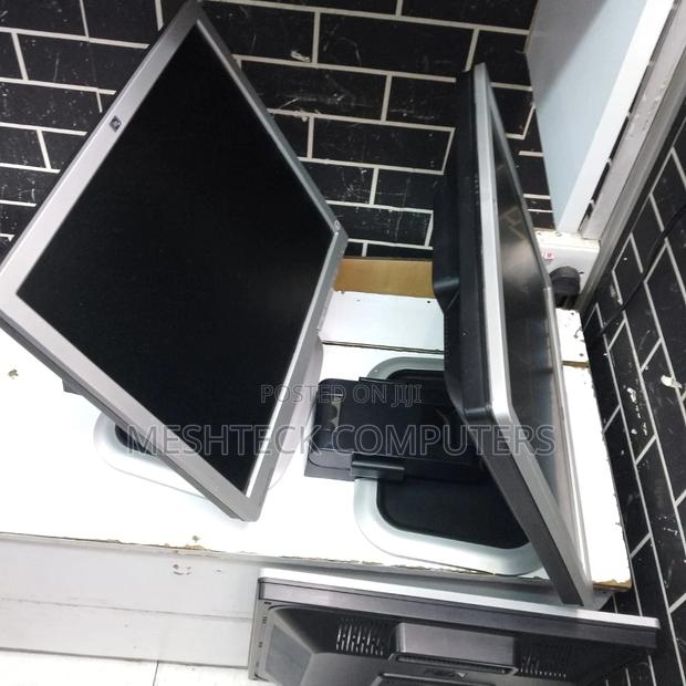 HP 19 Inches Computer Monitor - thumbnail 4