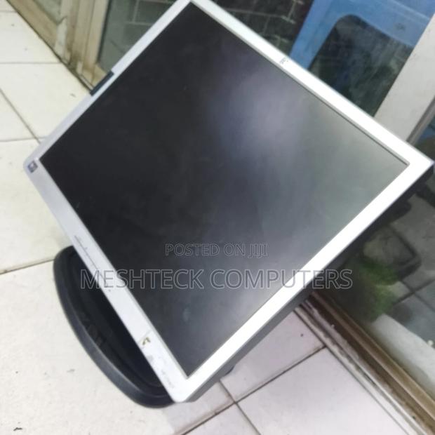 HP 19 Inches Computer Monitor - thumbnail 8