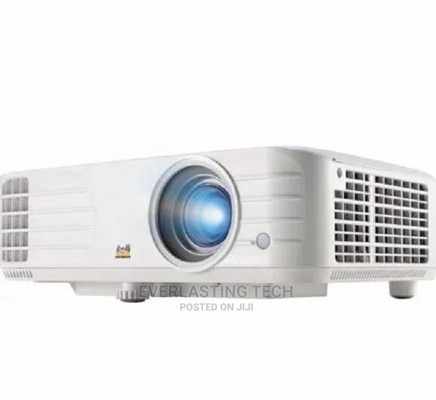 Viewsonic Px748- DLP Projector, HDR