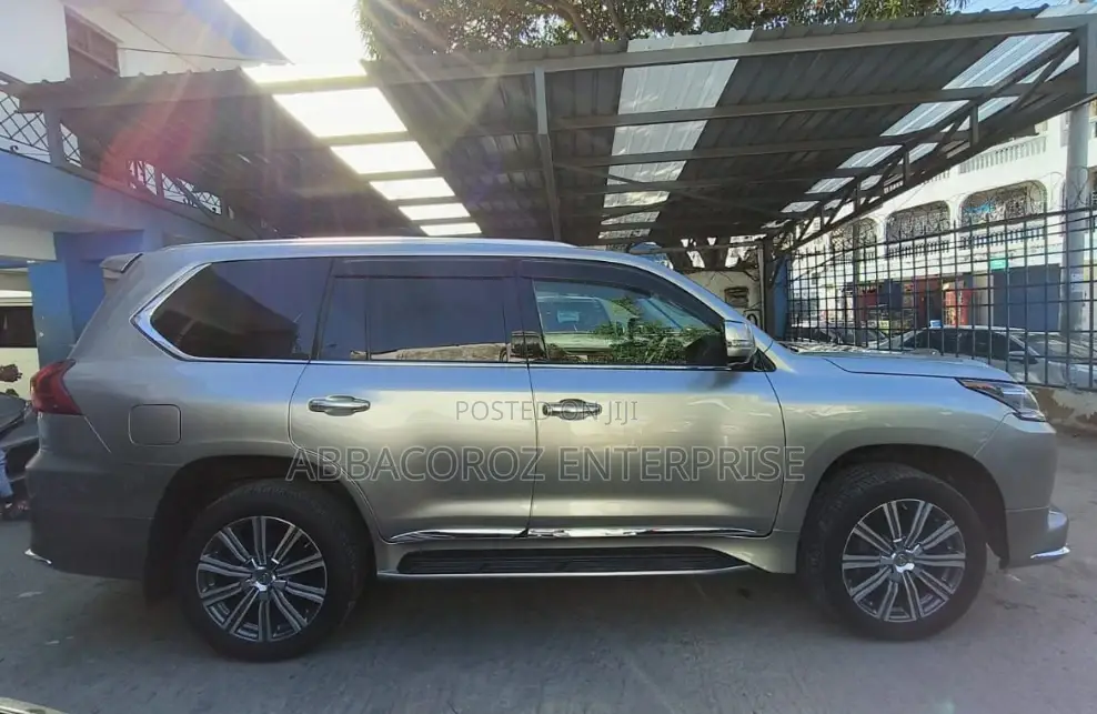 Lexus LX 2016 Gray