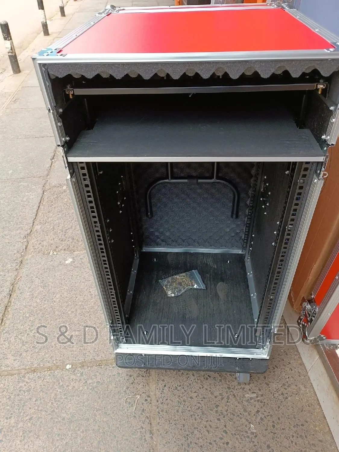 Red 16U Music Amplifier Rack