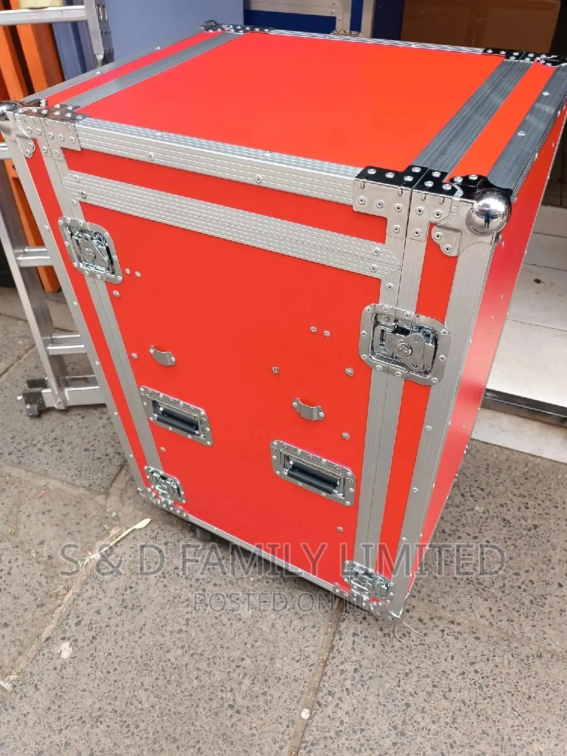 Red 16U Music Amplifier Rack