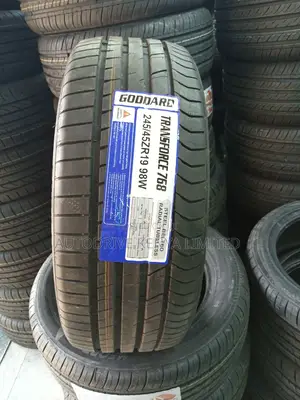 245/45r19 Goddard Tyre