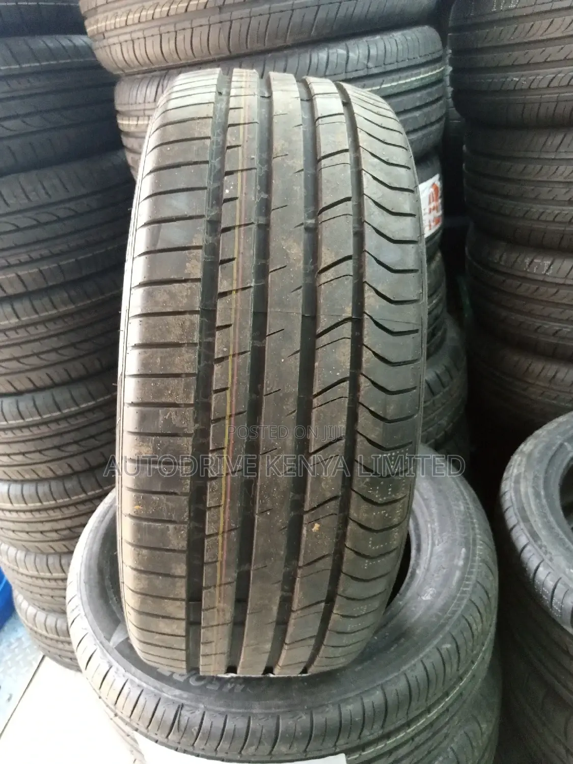 245/45r19 Goddard Tyre