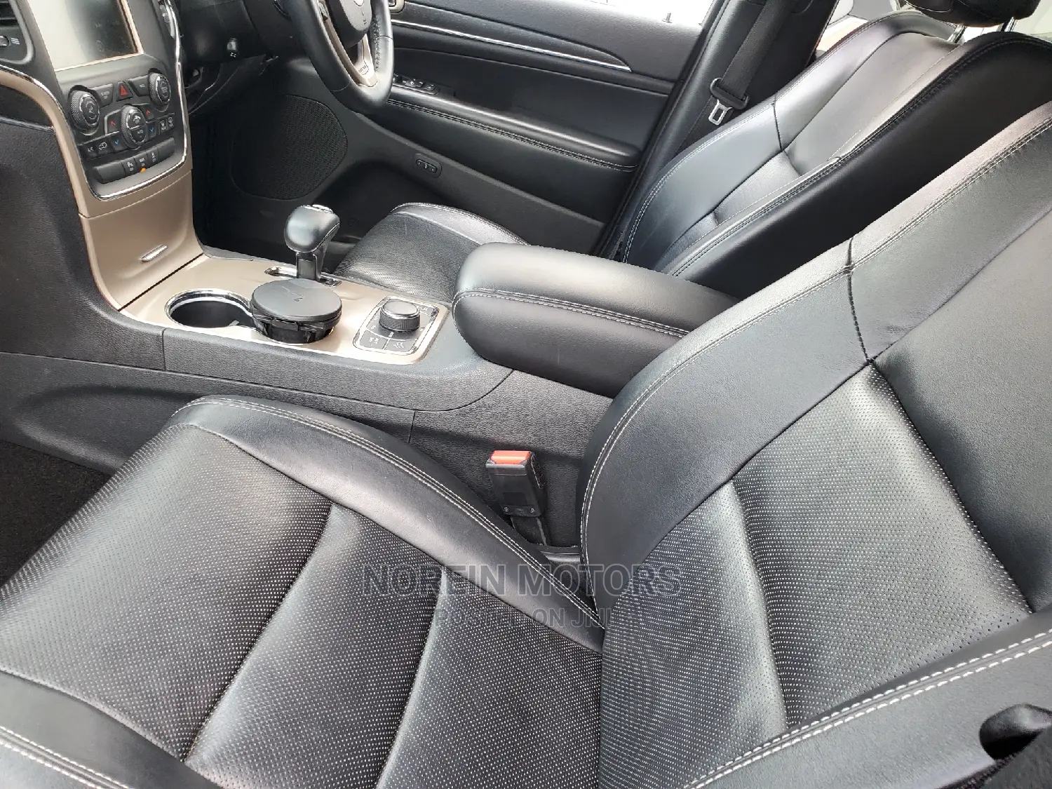 Jeep Grand Cherokee 2017 Black