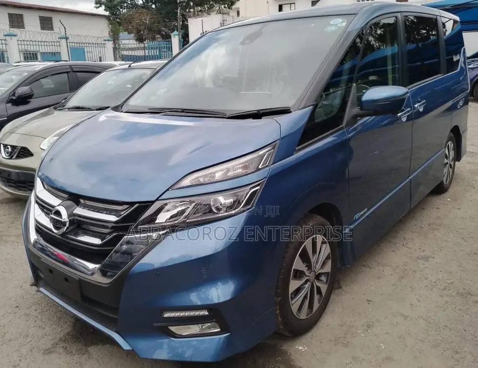 Nissan Serena 2015 Blue