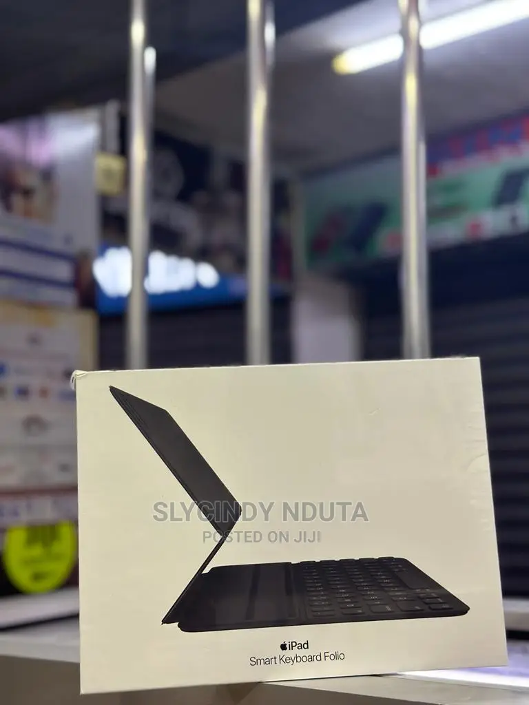 iPad Smart Keyboard Folio