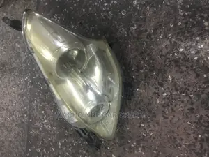 Toyota Passo 2008 Non Xenon Headlight