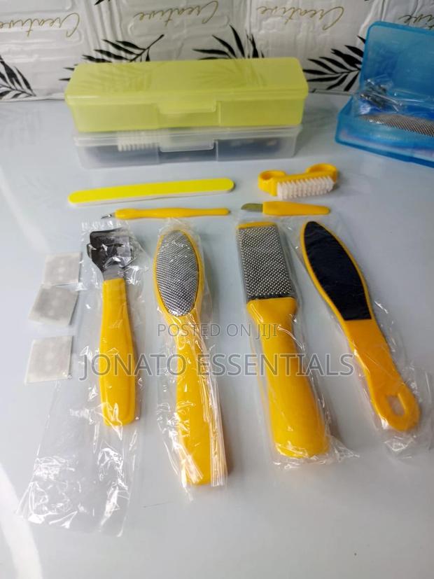 10 Piece Pedicure Home Kit - thumbnail 3