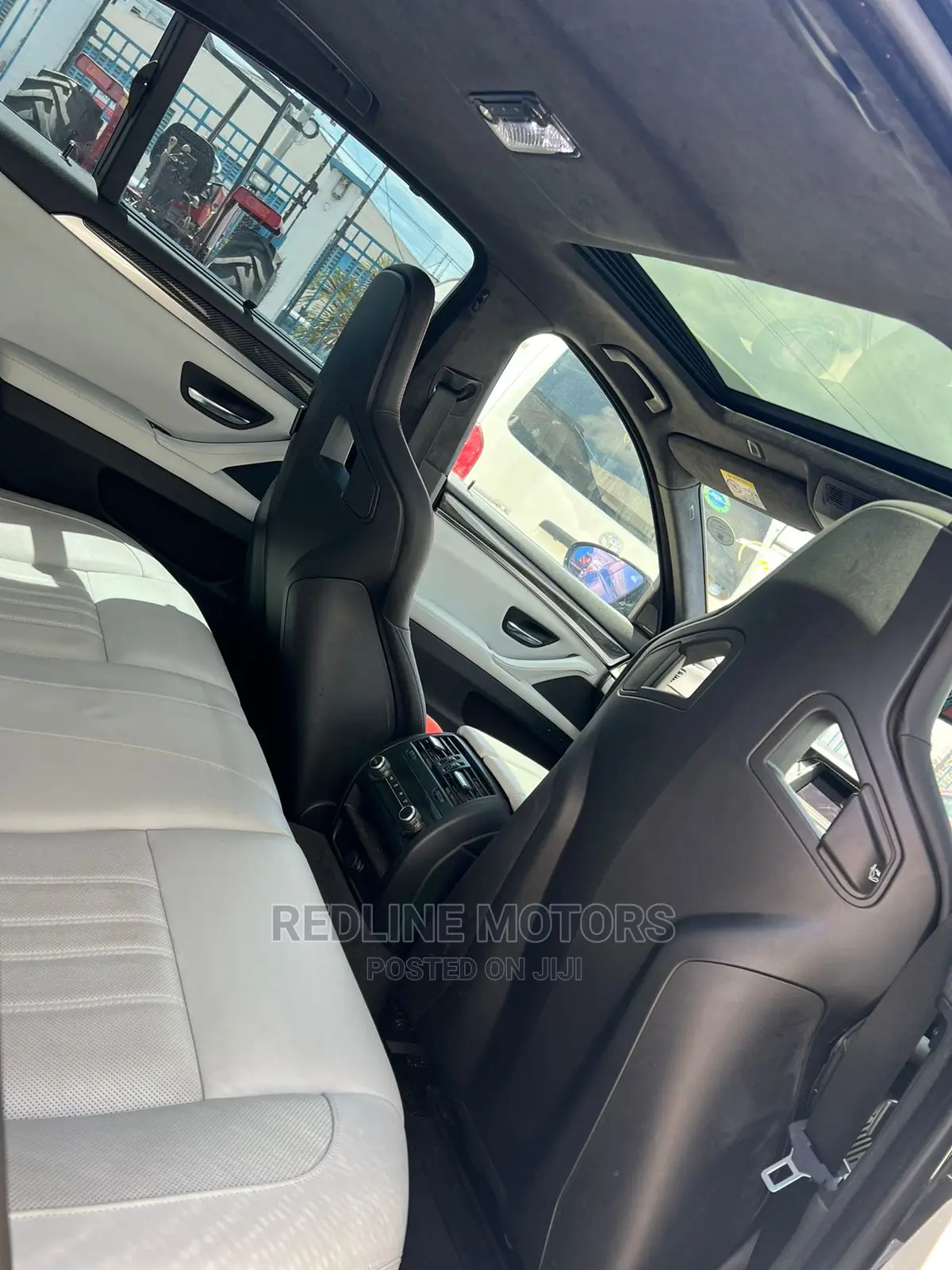 BMW M5 Base RWD 2016 Black