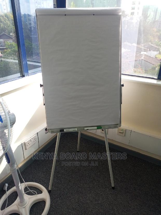 Flip Chart Board With Flipchart Papers. Flip Chart Stand - main view