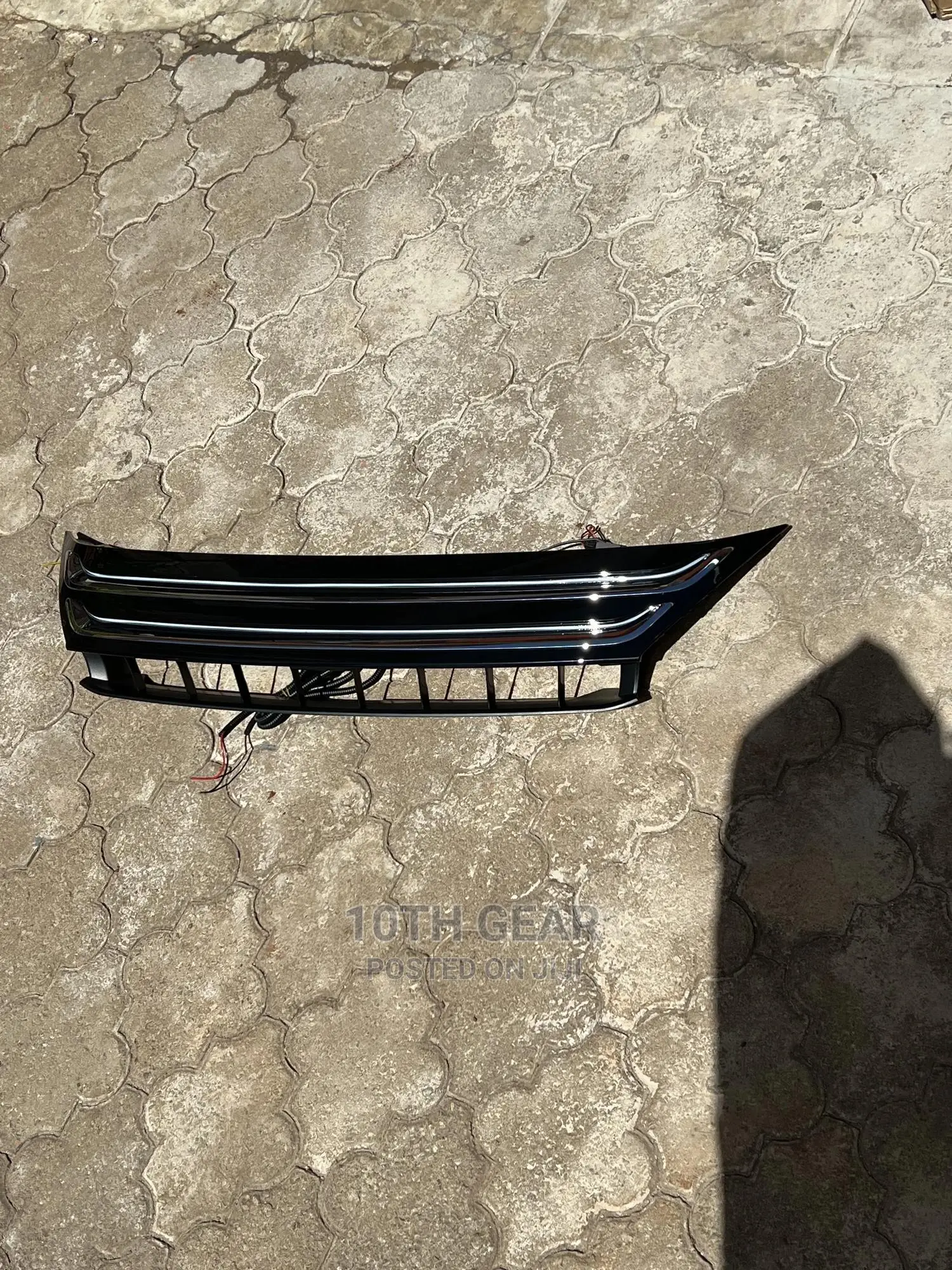 Harrier Grill With Light to Fit 2014 New Shape Onwards
