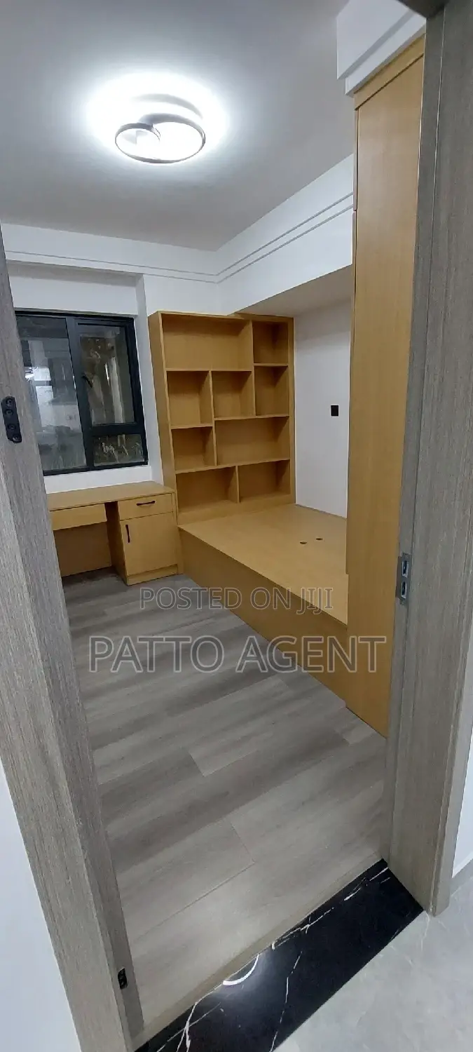 3bdrm Apartment in Valley Arcade, Lavington for sale