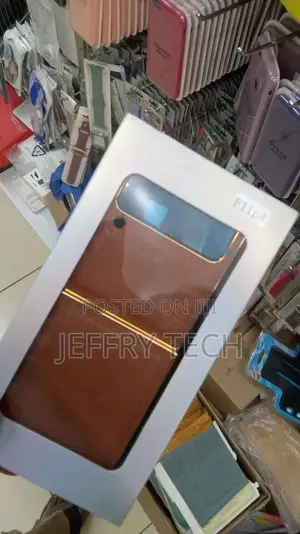 Samsung Galaxy Z Flip 4 Synthetic Leather Case