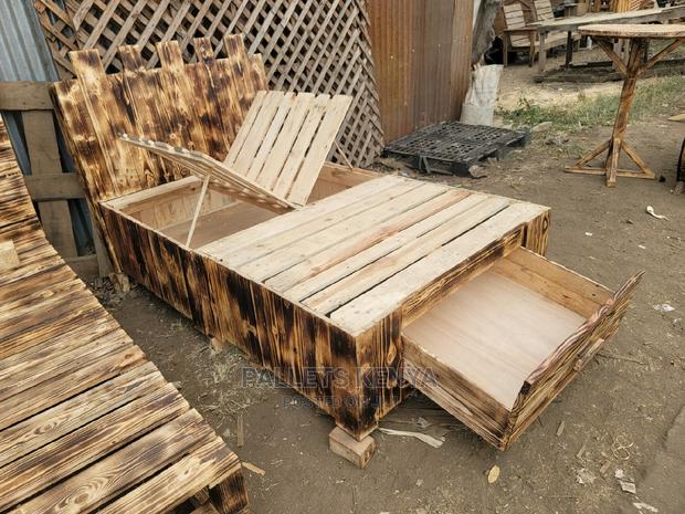 Pallet Bed- Detachable 4*6. - main view
